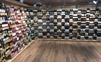 Sherpa supermarket Alpes Huez wine cellar